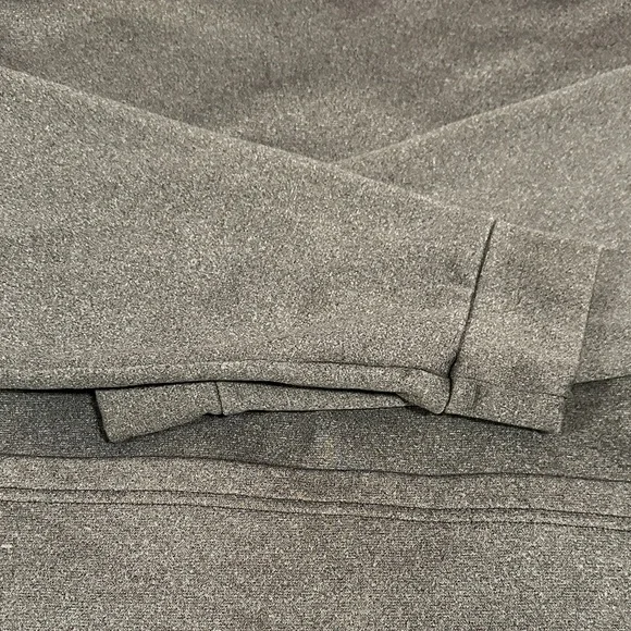 Under Armour Charcoal Quarter-Zip Pullover VGUC - Picture 8 of 9